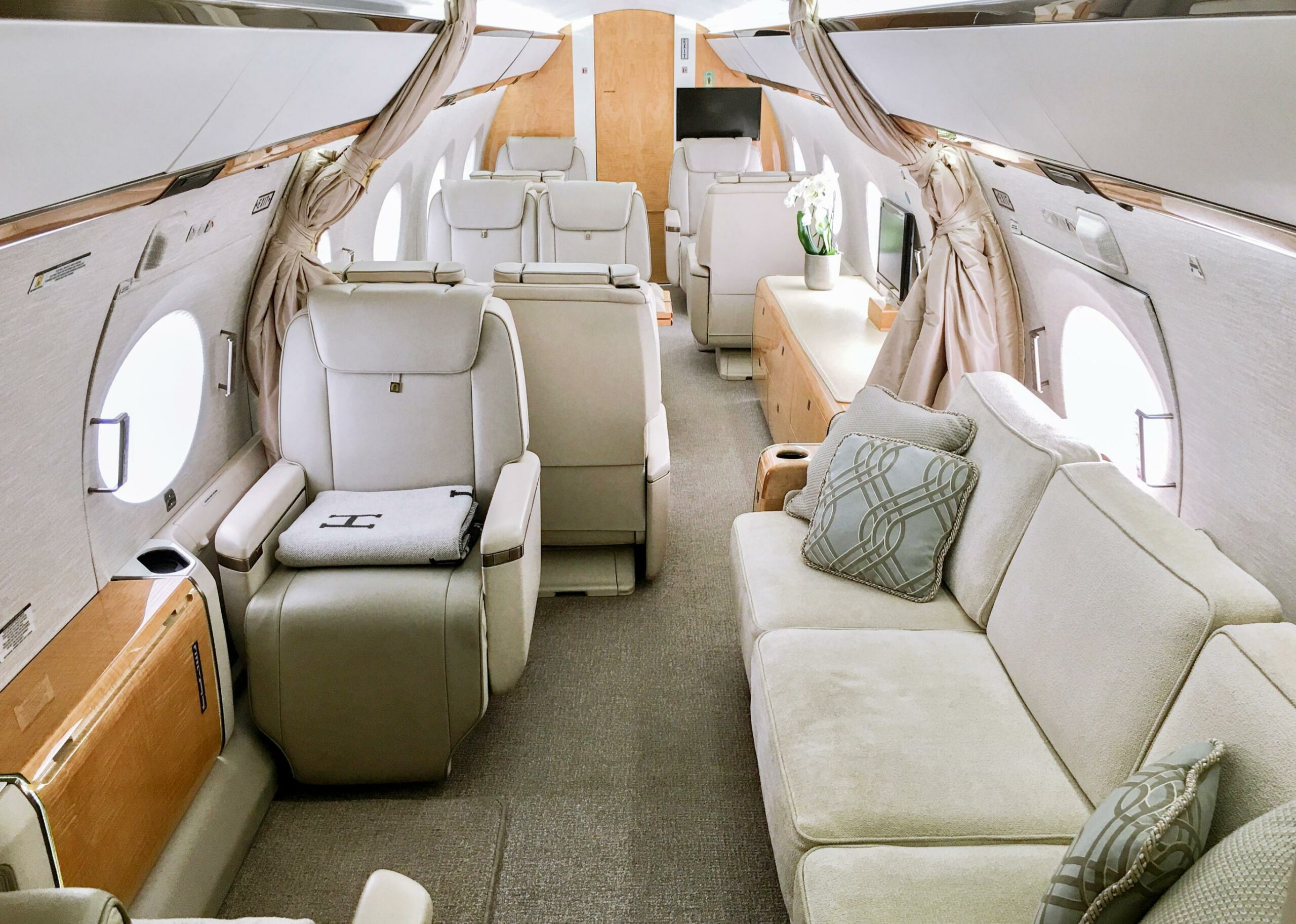 G450 Private Jet Cabin