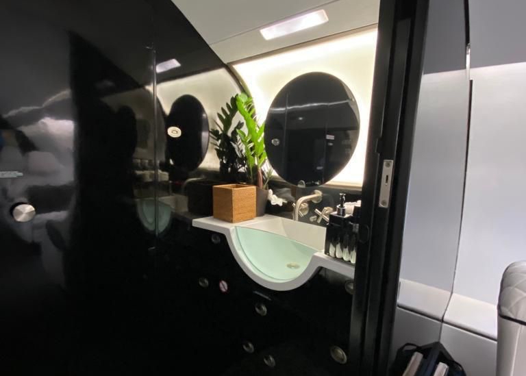 Bombardier Challenger 300 for Sale