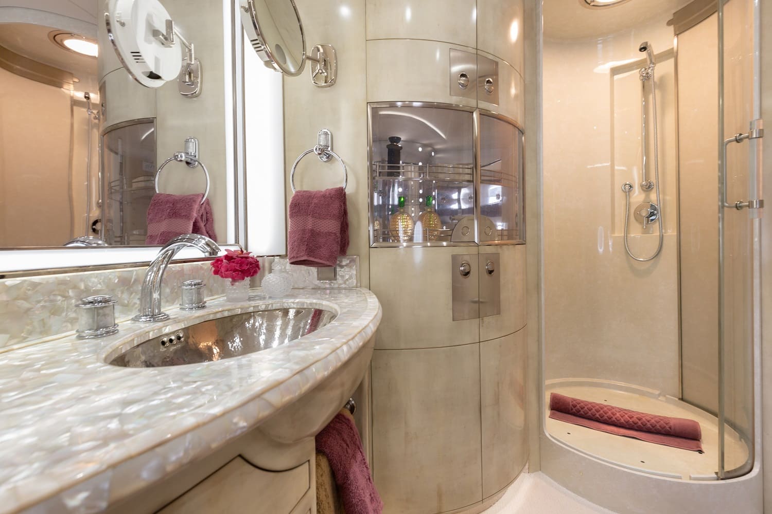 Airbus A320 Bathroom